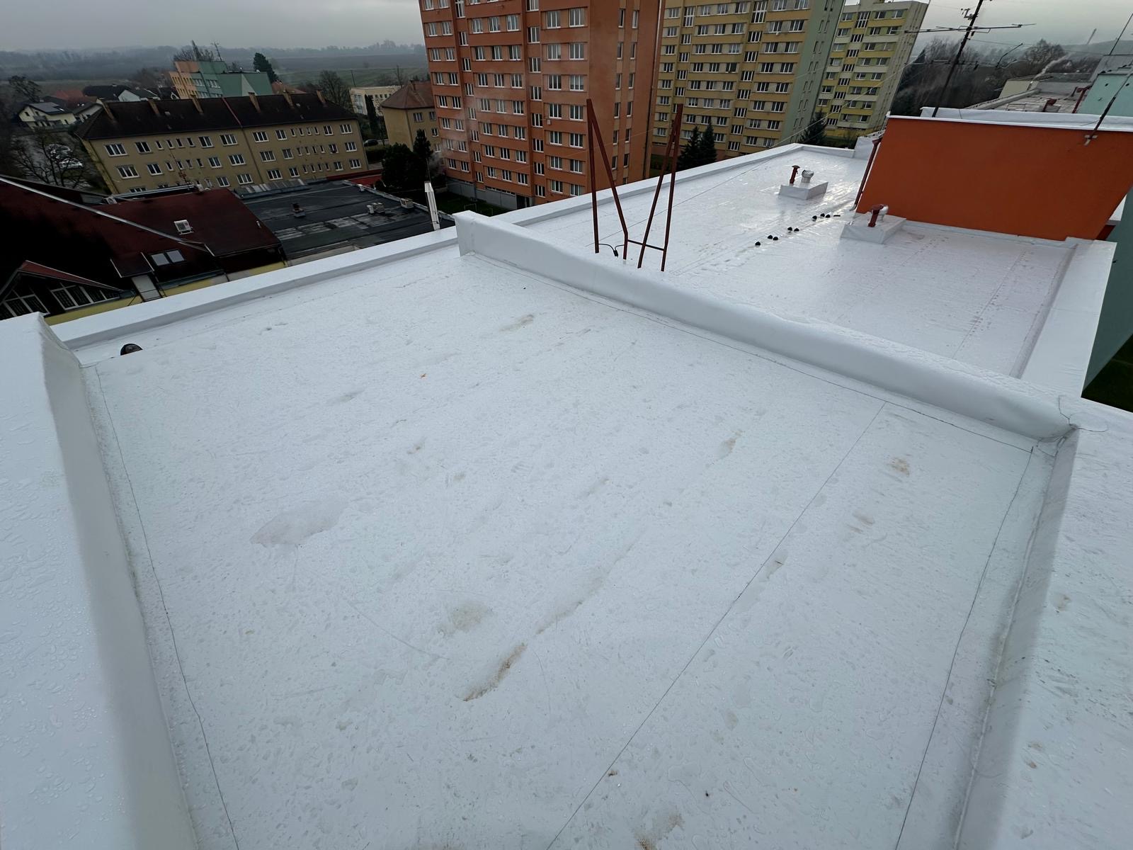 Izolace střechy z PVC folie - realizace