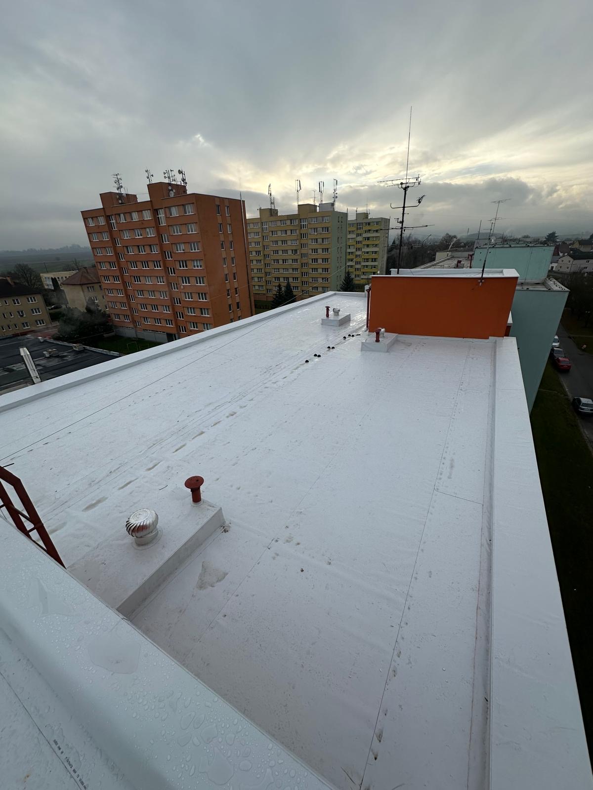 Izolace střechy z PVC folie - dokončení